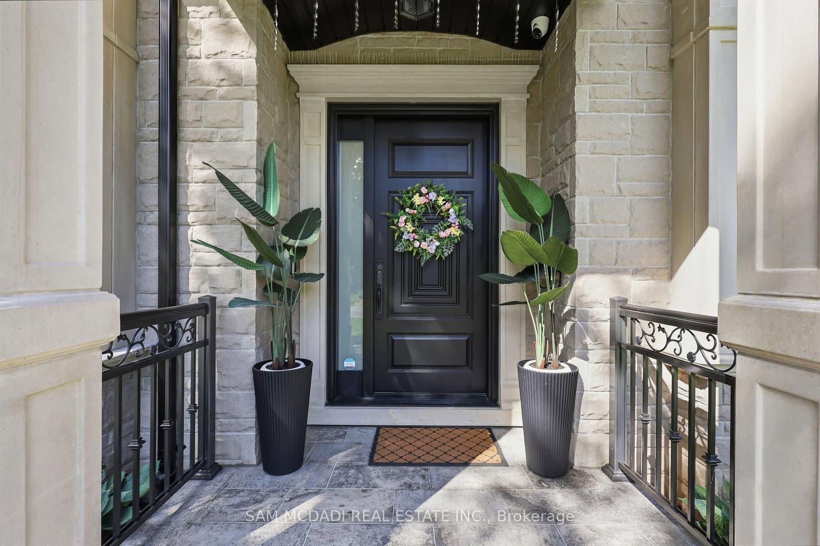 Willis Drive in Oakville · West — photo 3