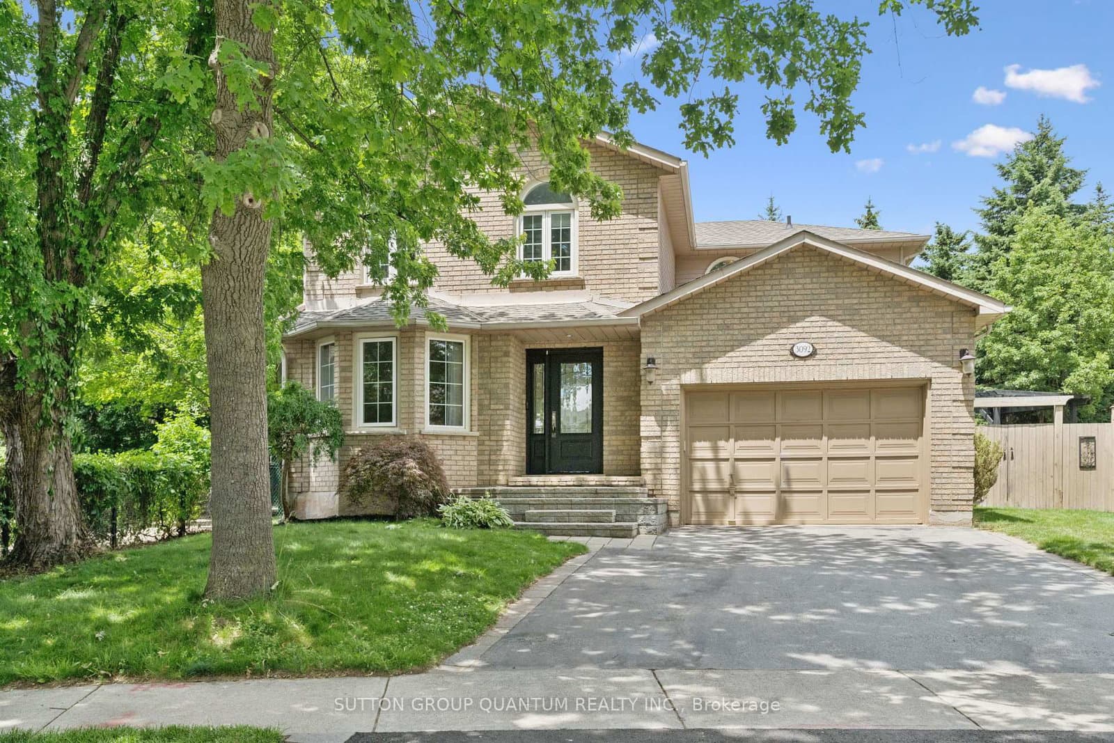 Photo of Shannon Crescent in Oakville · Bronte