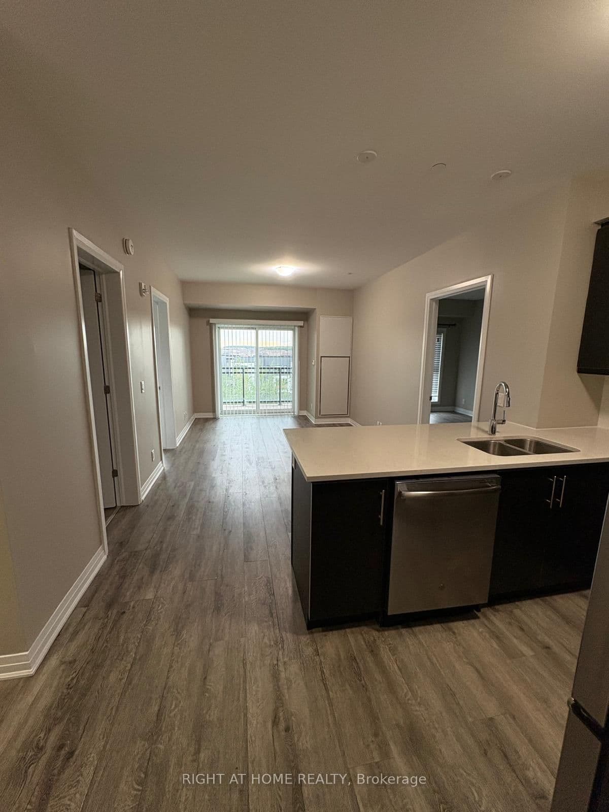 Grovewood Common in Oakville · Glenorchy — photo 2