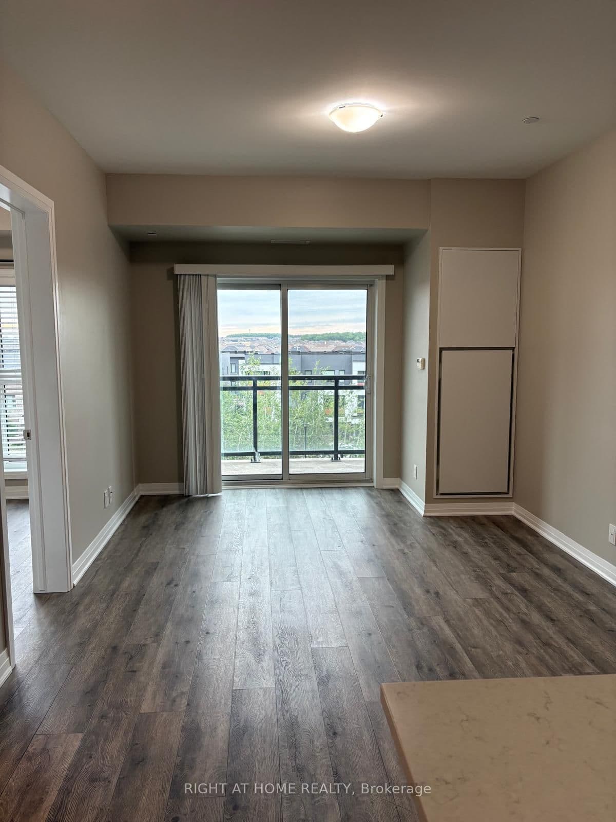 Grovewood Common in Oakville · Glenorchy — photo 3