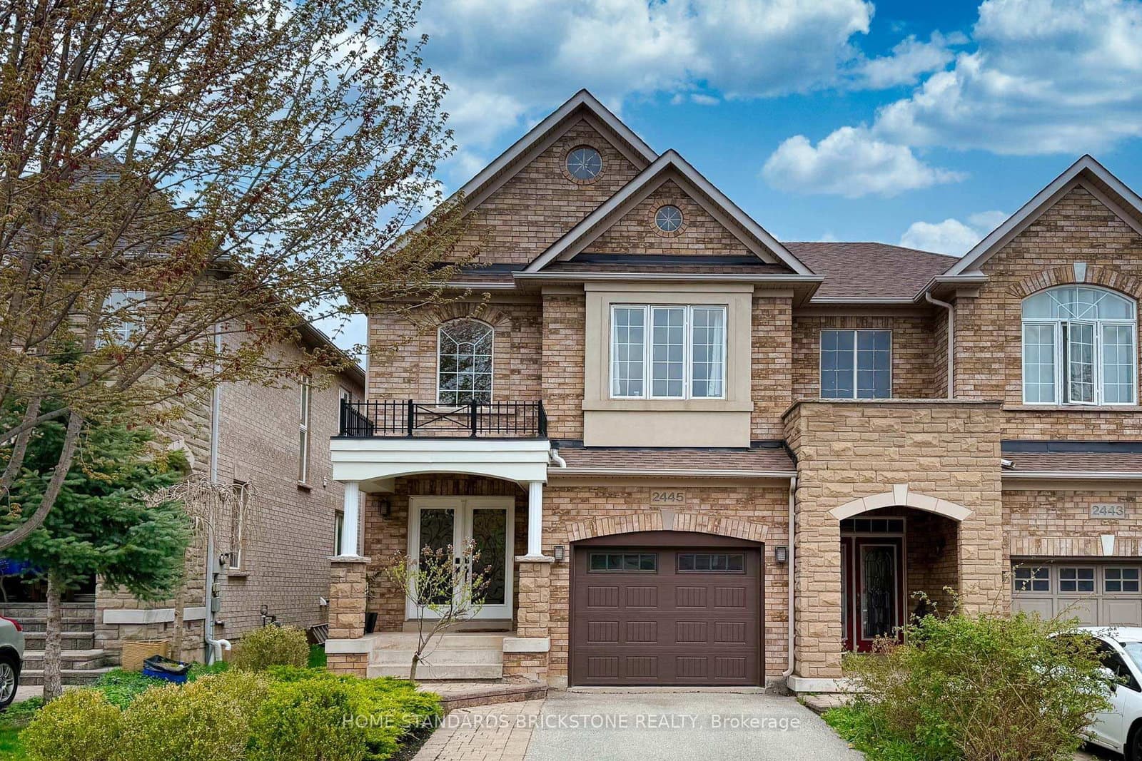 Photo of Felhaber Crescent in Oakville · Joshua Creek