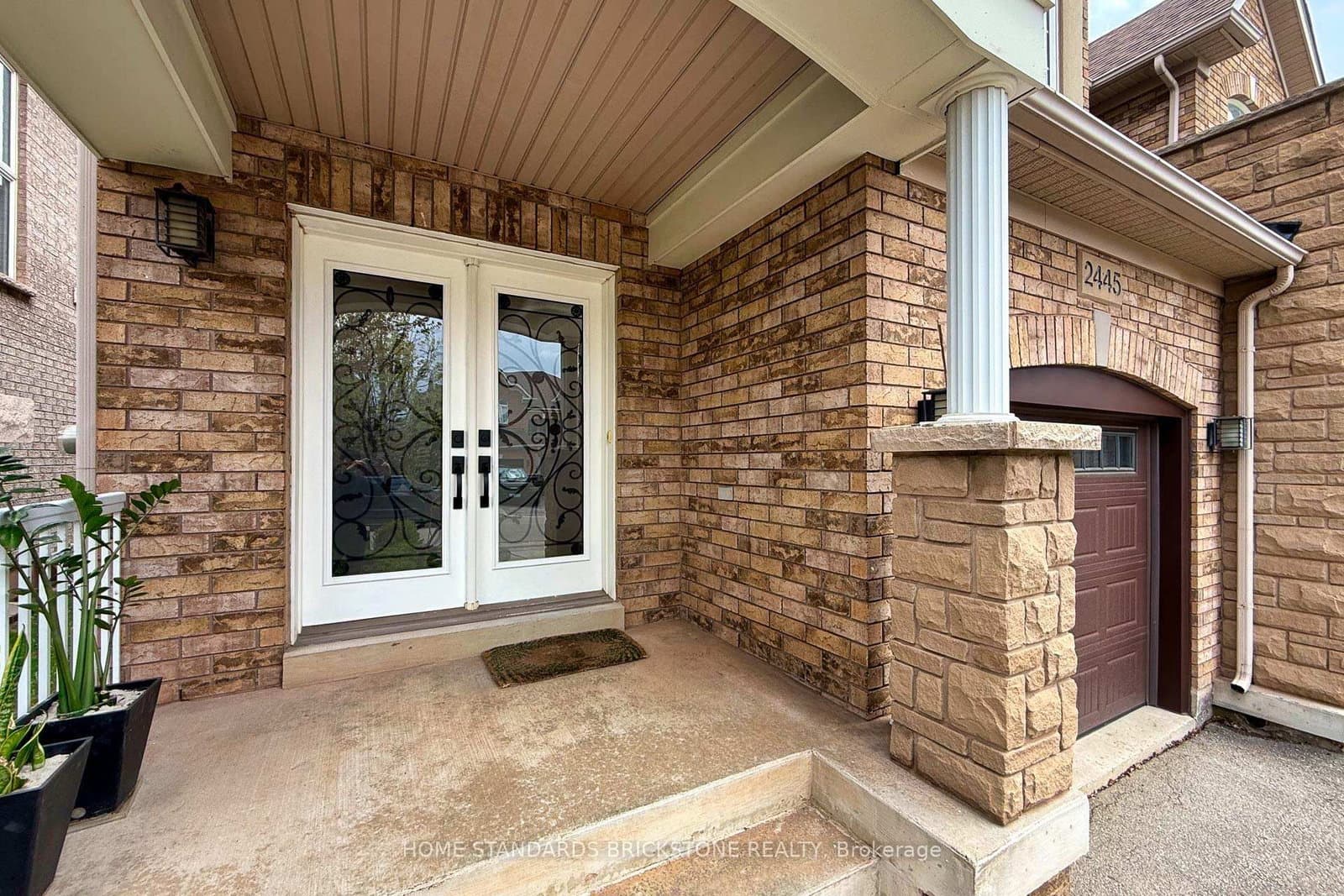 Felhaber Crescent in Oakville · Joshua Creek — photo 3
