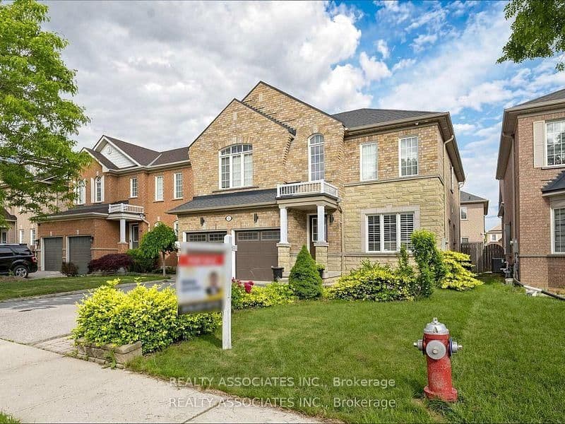 Shining Willow Crescent in Brampton · Bram East — photo 2