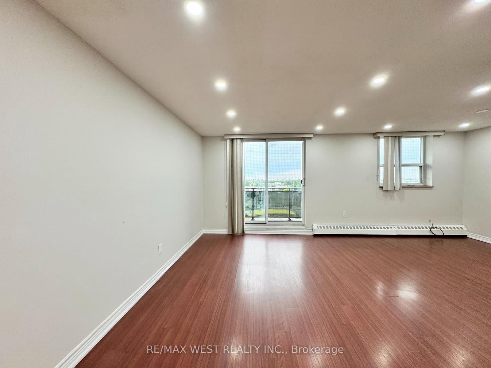 Derry Road in Mississauga · Malton — photo 3