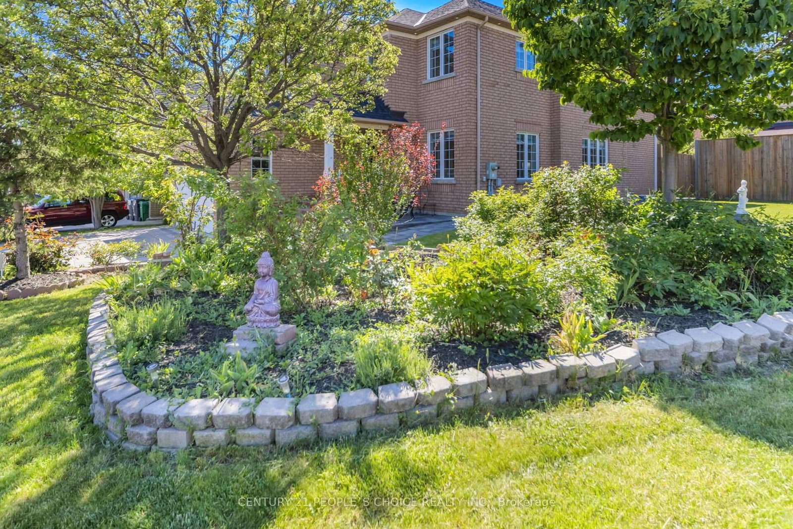 Envoy Drive in Mississauga · Meadowvale Village — photo 2