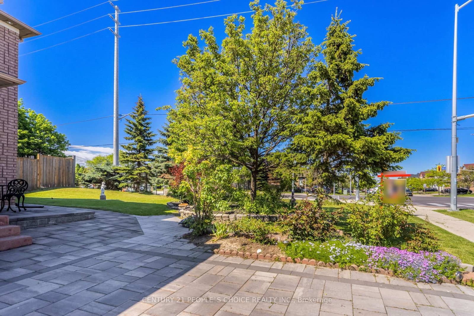 Envoy Drive in Mississauga · Meadowvale Village — photo 3
