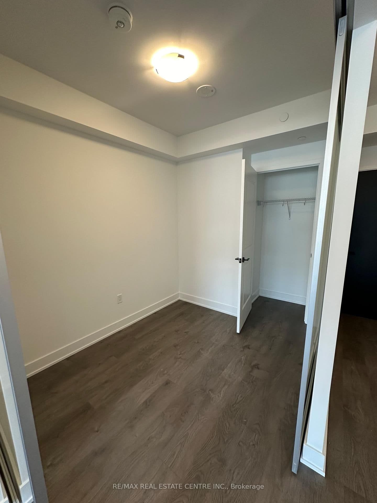 Photo of Khalsa Gate Drive in Oakville · Westmount