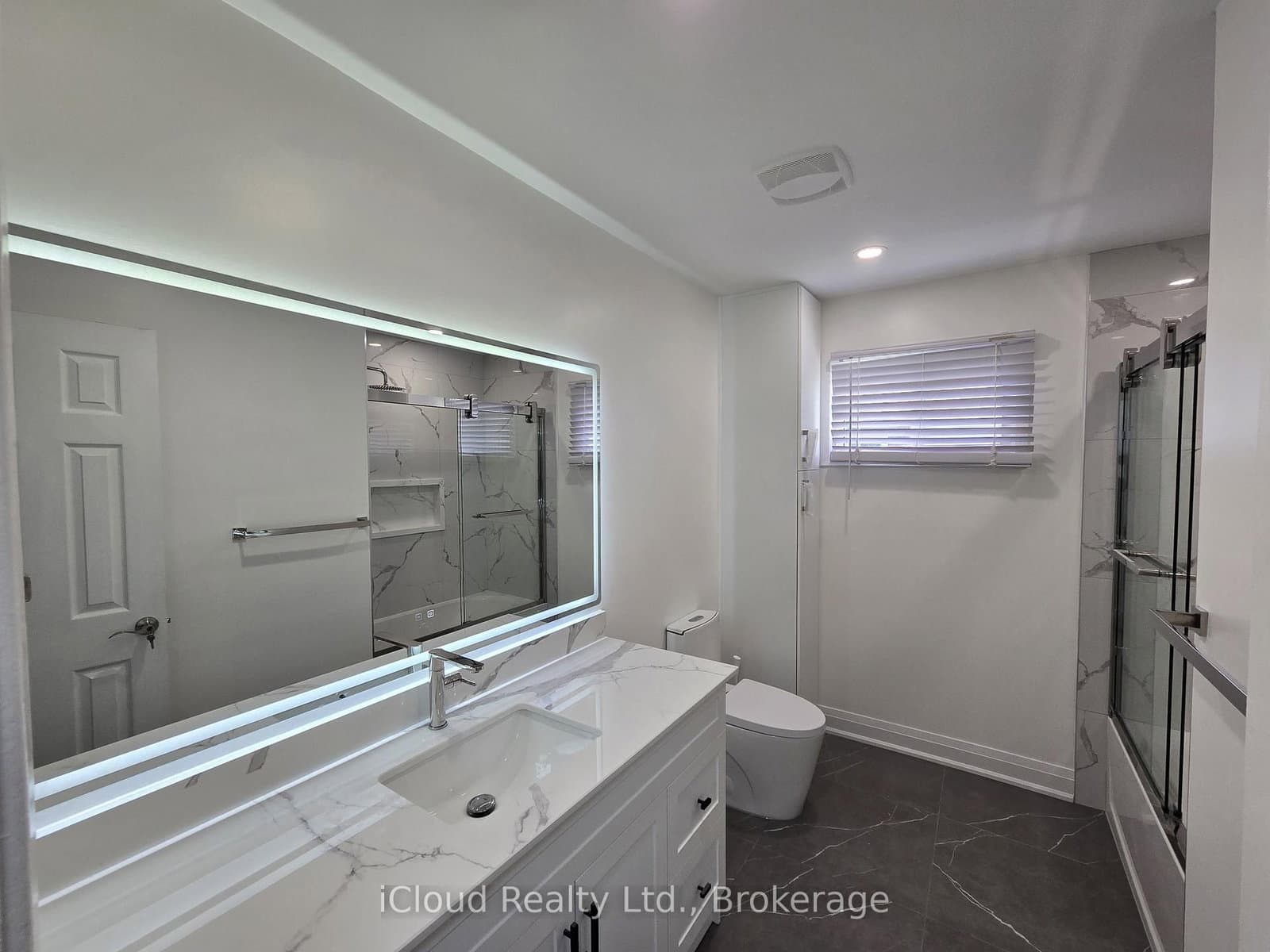 Crystalburn Avenue in Mississauga · Cooksville — photo 3