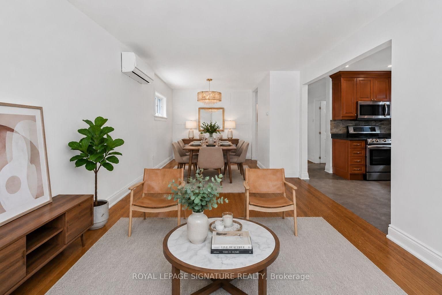 Miranda Avenue in Toronto · Briar Hill-Belgravia — photo 3