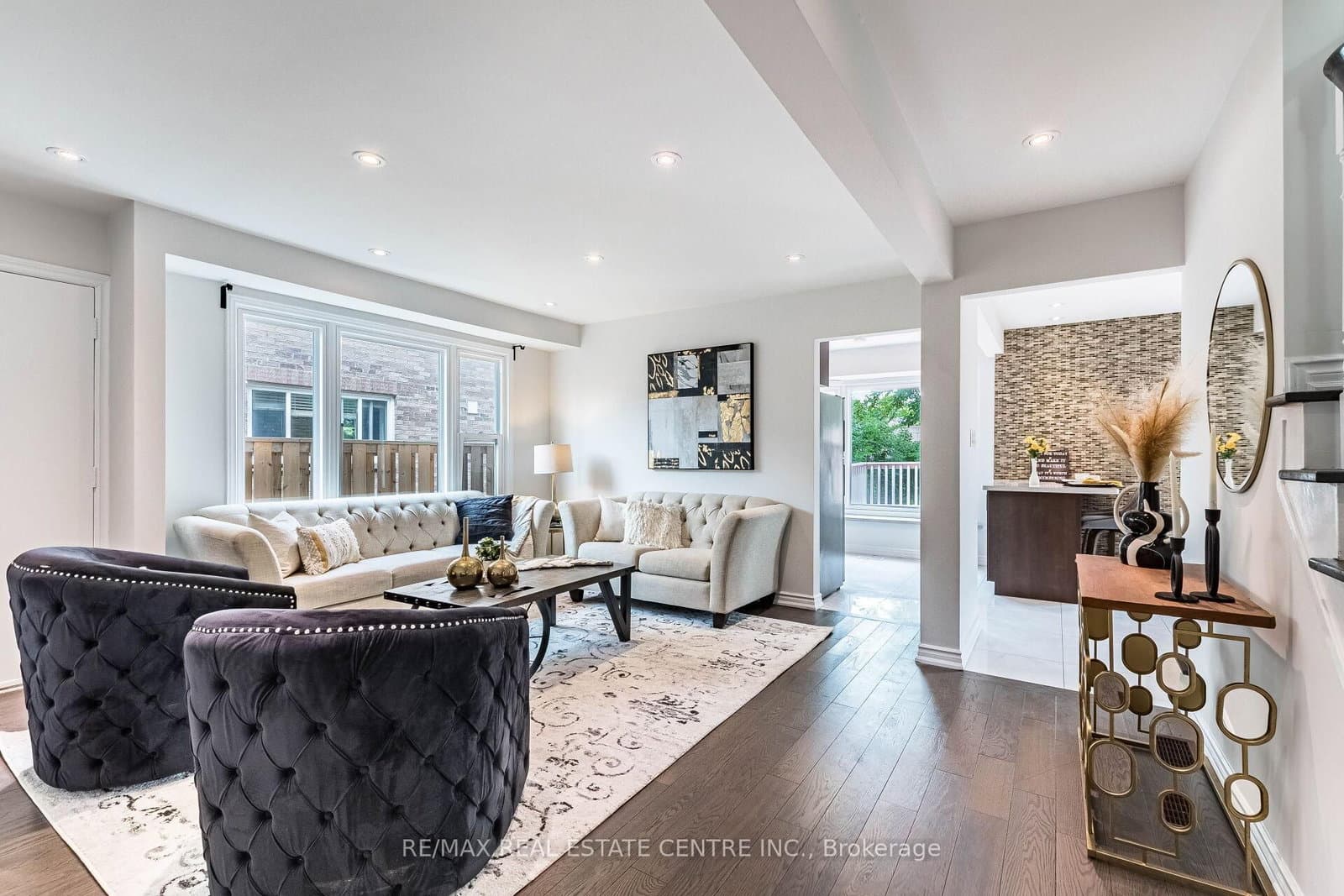 Shagbark Crescent in Mississauga · Creditview — photo 3
