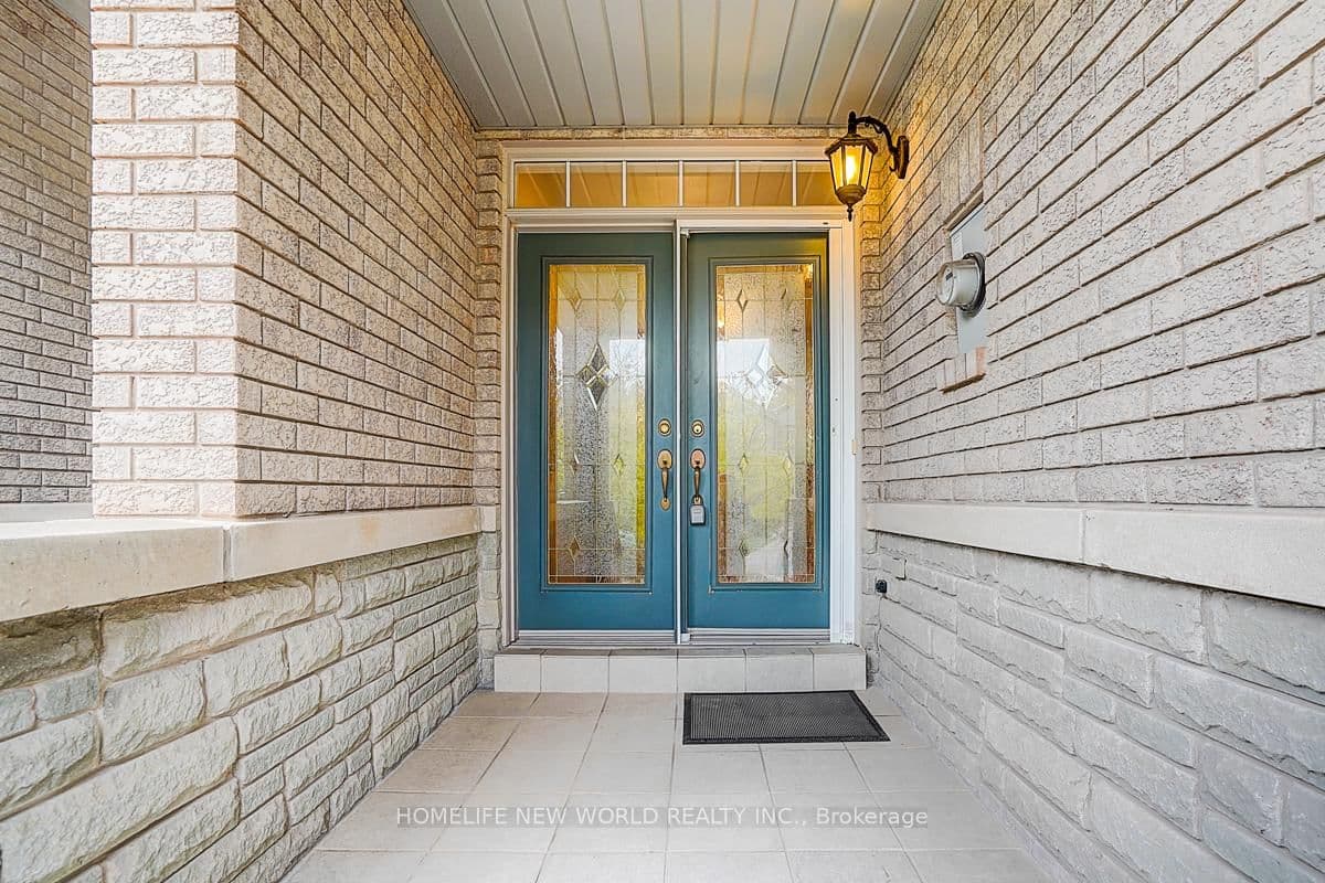 Woodfield Road in Oakville · River Oaks — photo 2