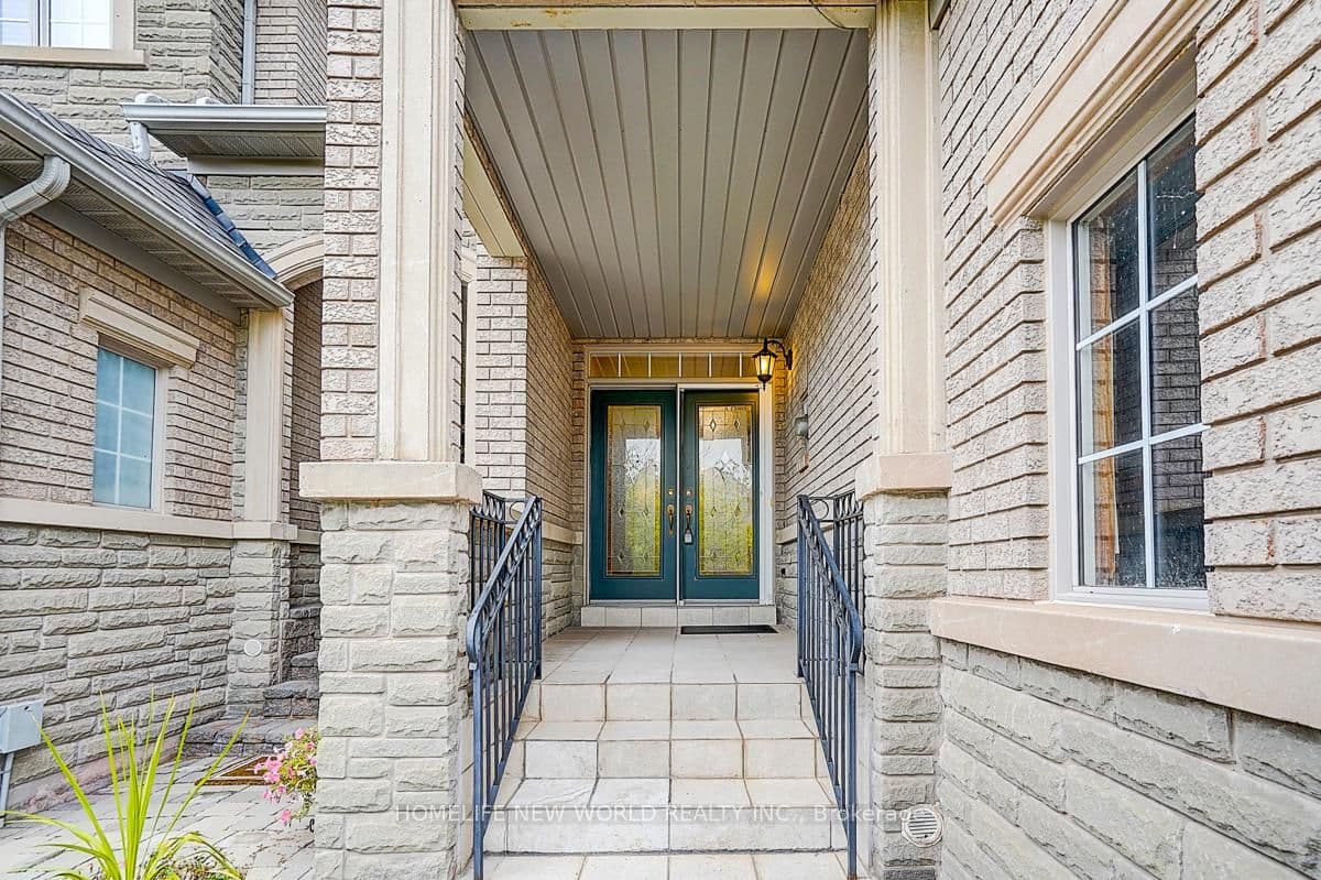 Woodfield Road in Oakville · River Oaks — photo 3