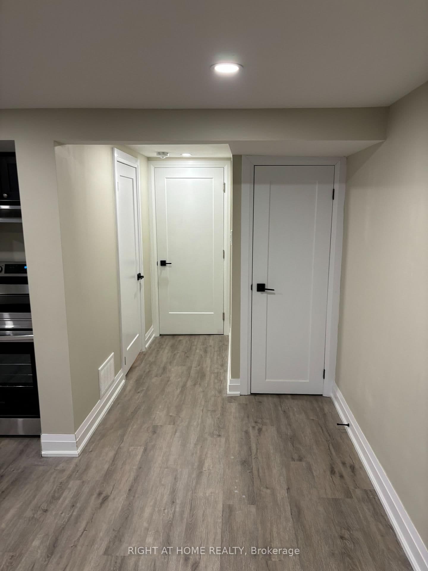 Hollis Court in Brampton · Central Park — photo 2