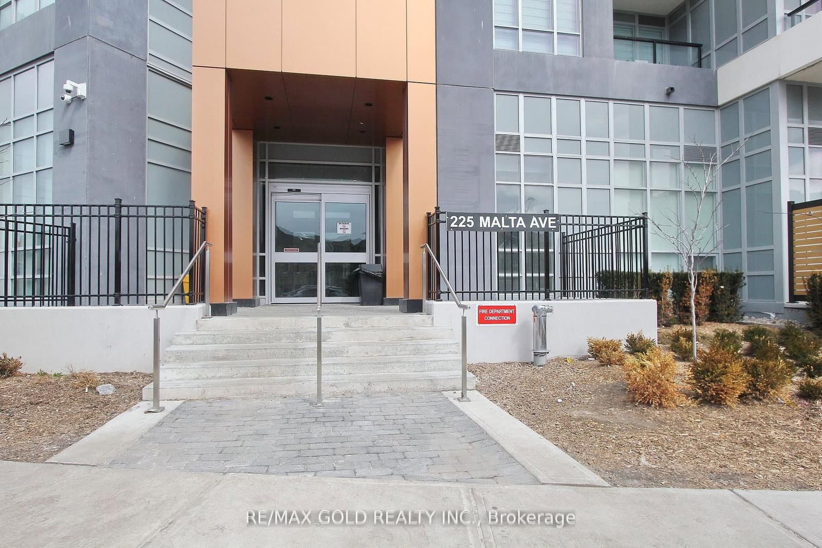 Malta Avenue in Brampton · Fletcher's Creek South — photo 3