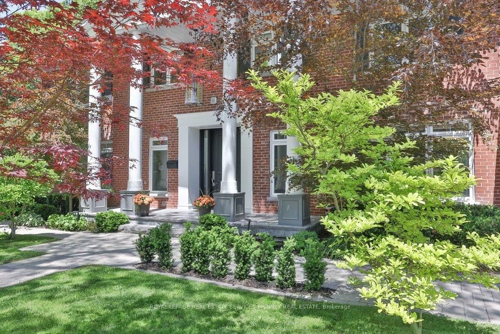 Ruscombe Close in Mississauga · Lorne Park — photo 2