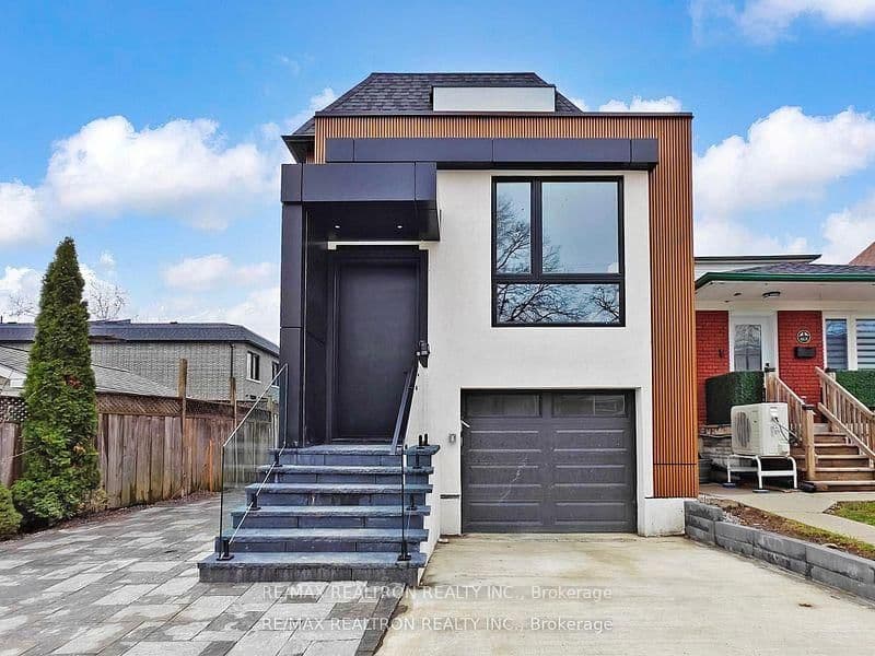Photo of Algoma Street in Toronto · Mimico