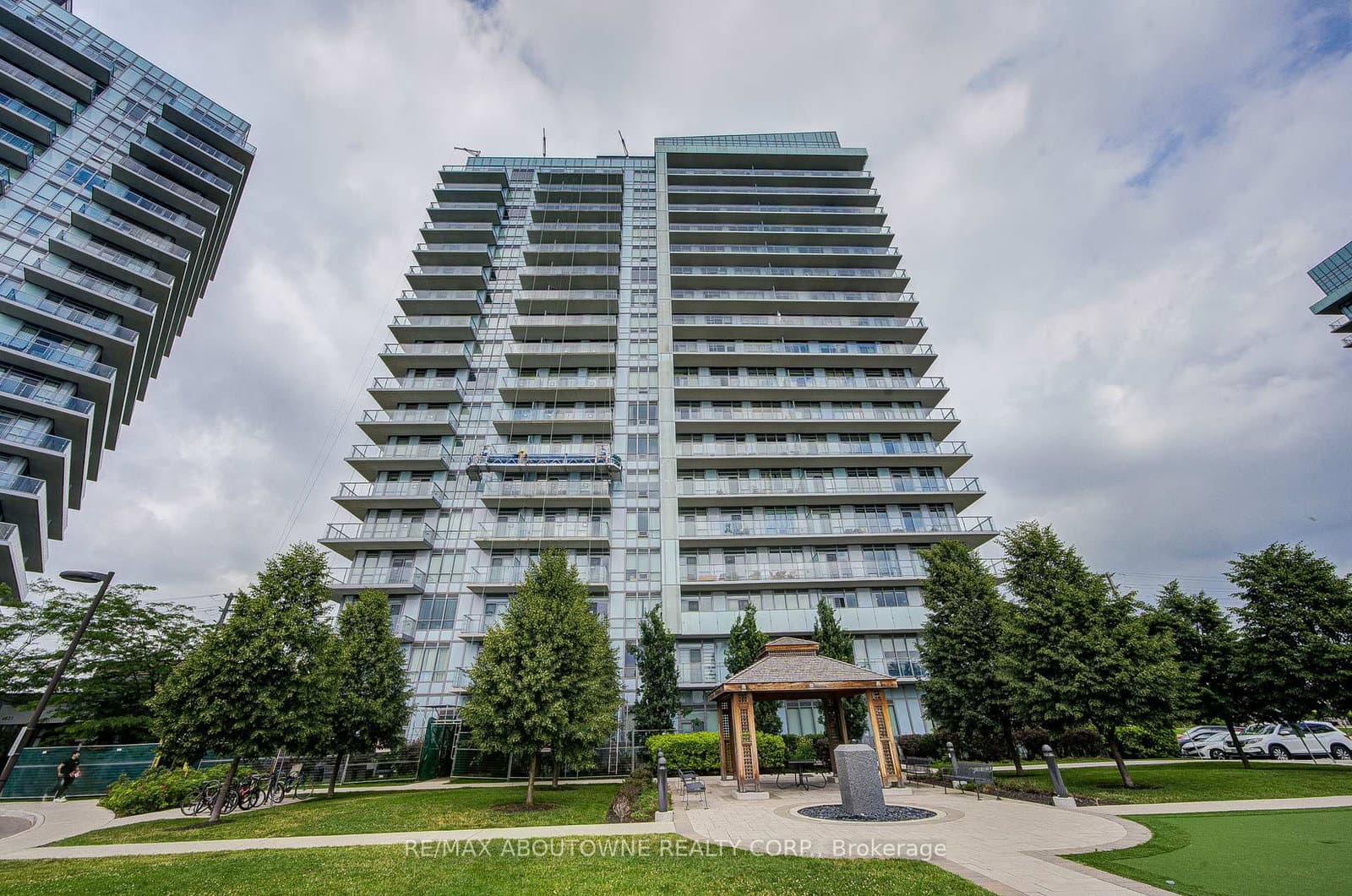 Photo of Glen Erin Drive in Mississauga · Central Erin Mills