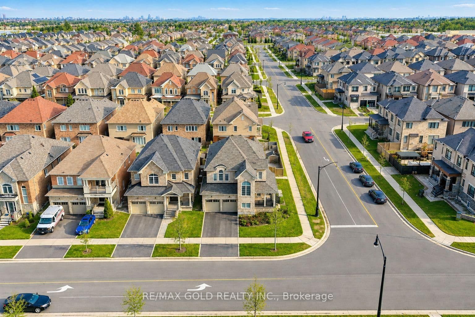 Brentwick Drive in Brampton · Credit Valley — photo 2