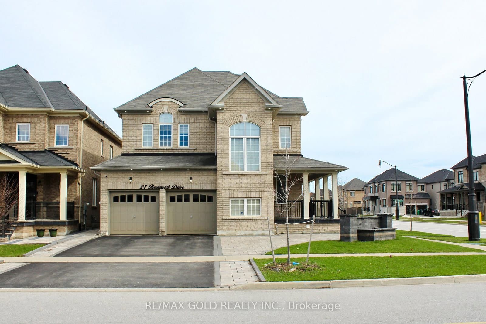 Brentwick Drive in Brampton · Credit Valley — photo 3