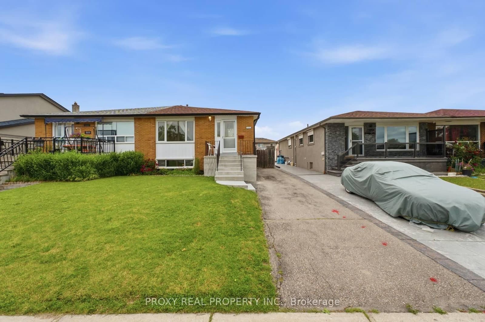 Jolliffe Avenue in Mississauga · Malton — photo 2