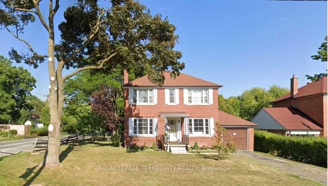 Photo of ISLINGTON Avenue in Toronto · Edenbridge-Humber Valley