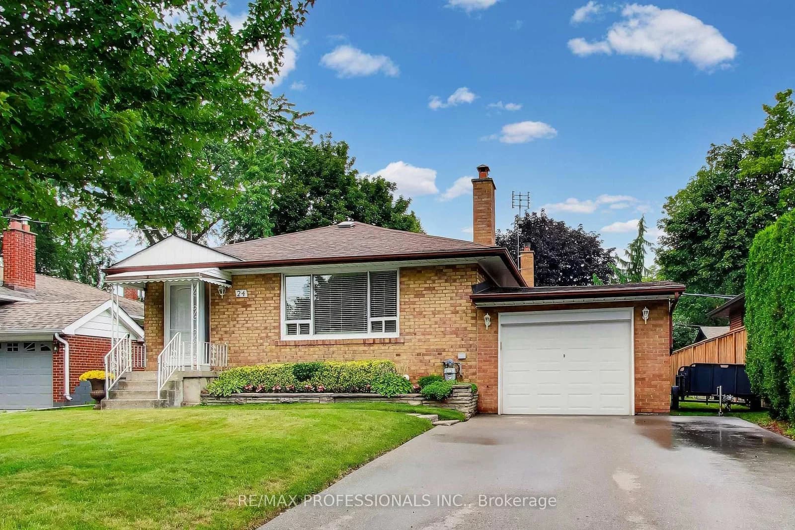 Beaverbrook Avenue in Toronto · Princess-Rosethorn — photo 2