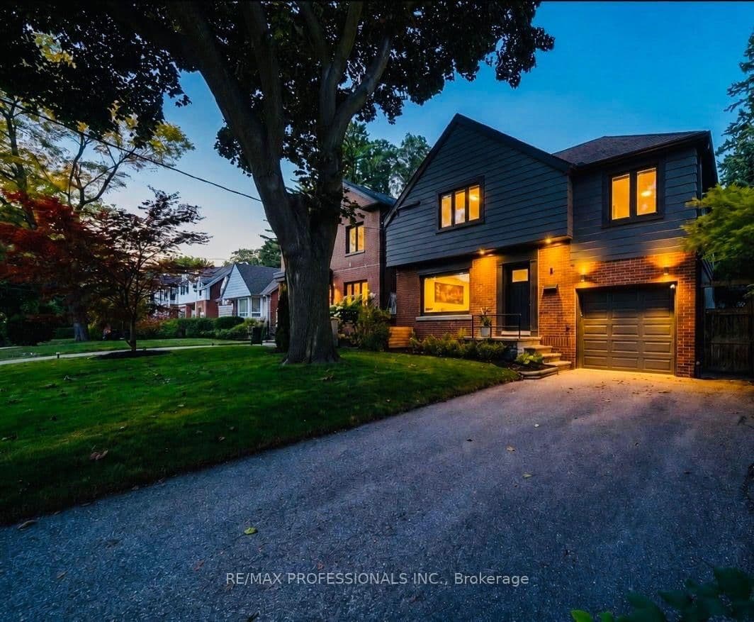 Photo of Winston Grove in Toronto · Stonegate-Queensway
