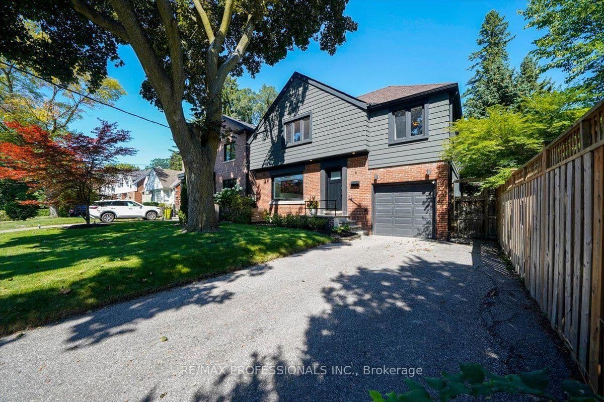 Winston Grove in Toronto · Stonegate-Queensway — photo 3