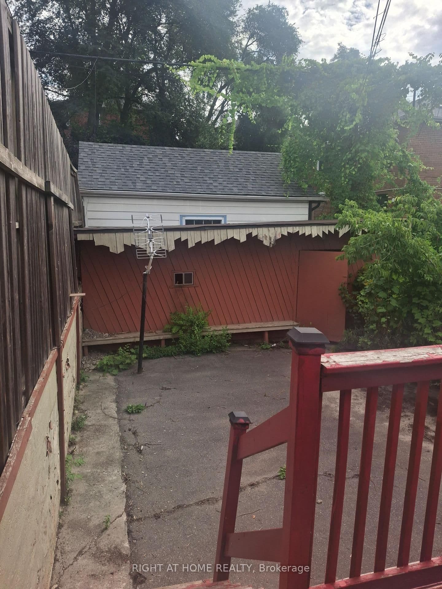 Caledonia Road in Toronto · Caledonia-Fairbank — photo 3