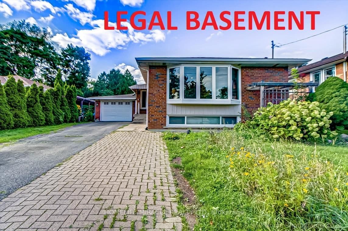 Photo of Fallowfield Road in Toronto · Rexdale-Kipling