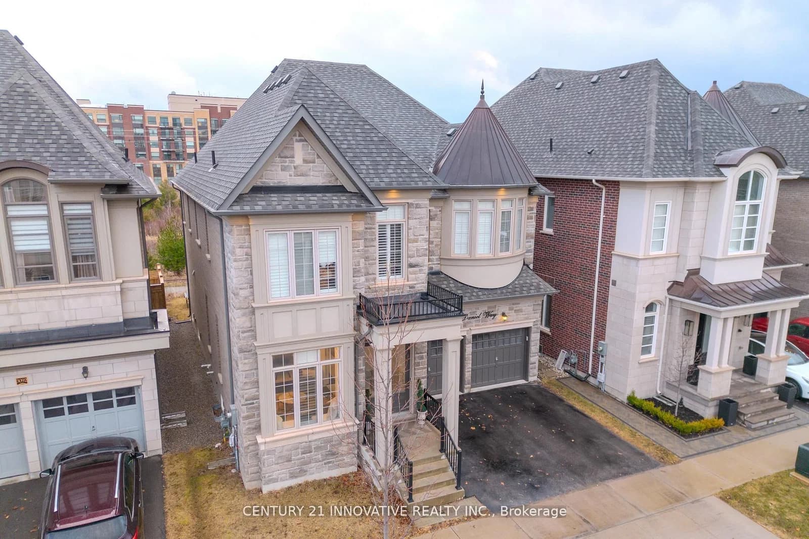 Daniel Way in Oakville · Glenorchy — photo 2
