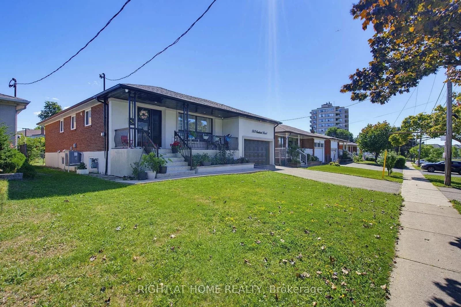 Sentinel Road in Toronto · York University Heights — photo 2
