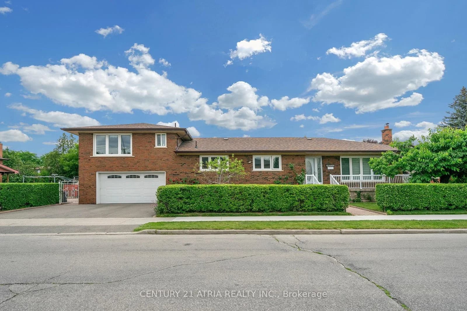 Photo of Harding Avenue in Toronto · Brookhaven-Amesbury
