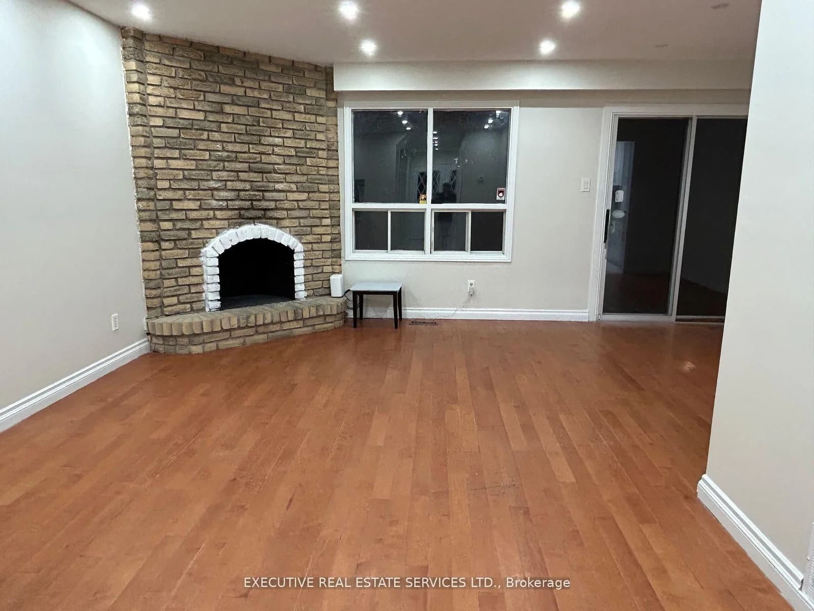 Primrose Crescent in Brampton · Heart Lake West — photo 3