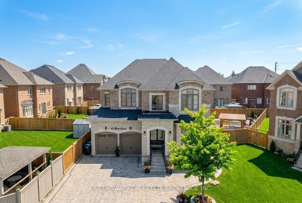 Photo of Love Court in Brampton · Toronto Gore Rural Estate