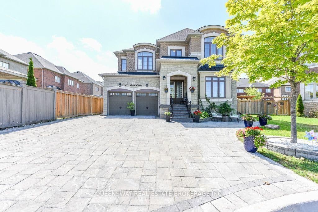 Love Court in Brampton · Toronto Gore Rural Estate — photo 2