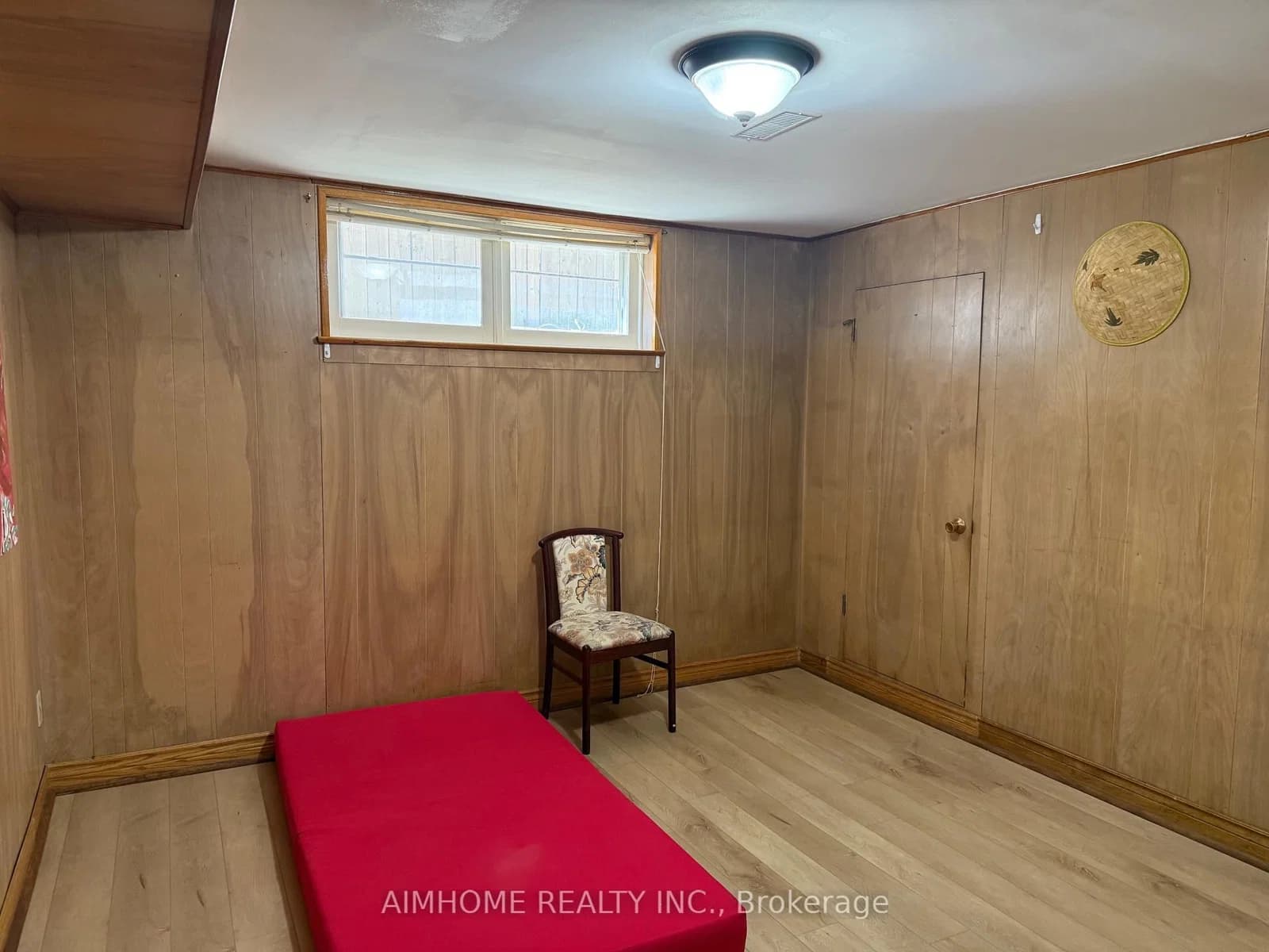 La Rose Avenue #2 in Toronto · Humber Heights — photo 2