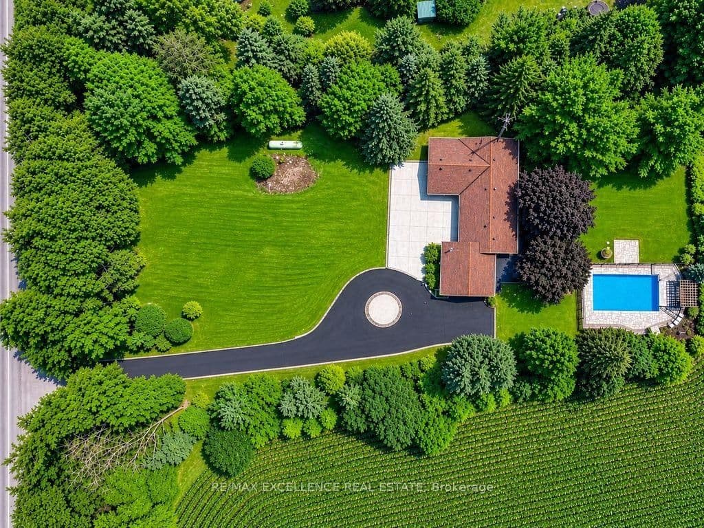 Centreville Creek Road in Caledon · Rural Caledon — photo 2