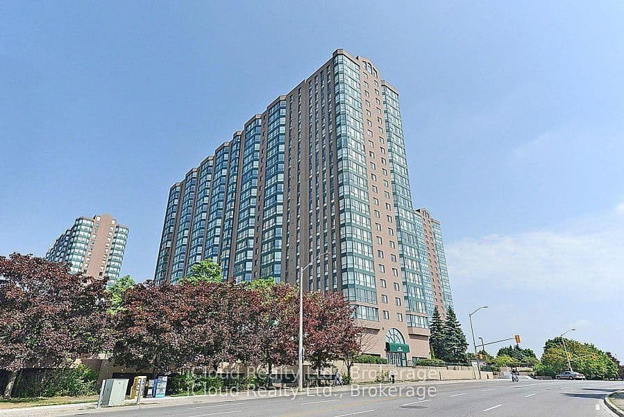 Photo of Hillcrest Avenue in Mississauga · Cooksville
