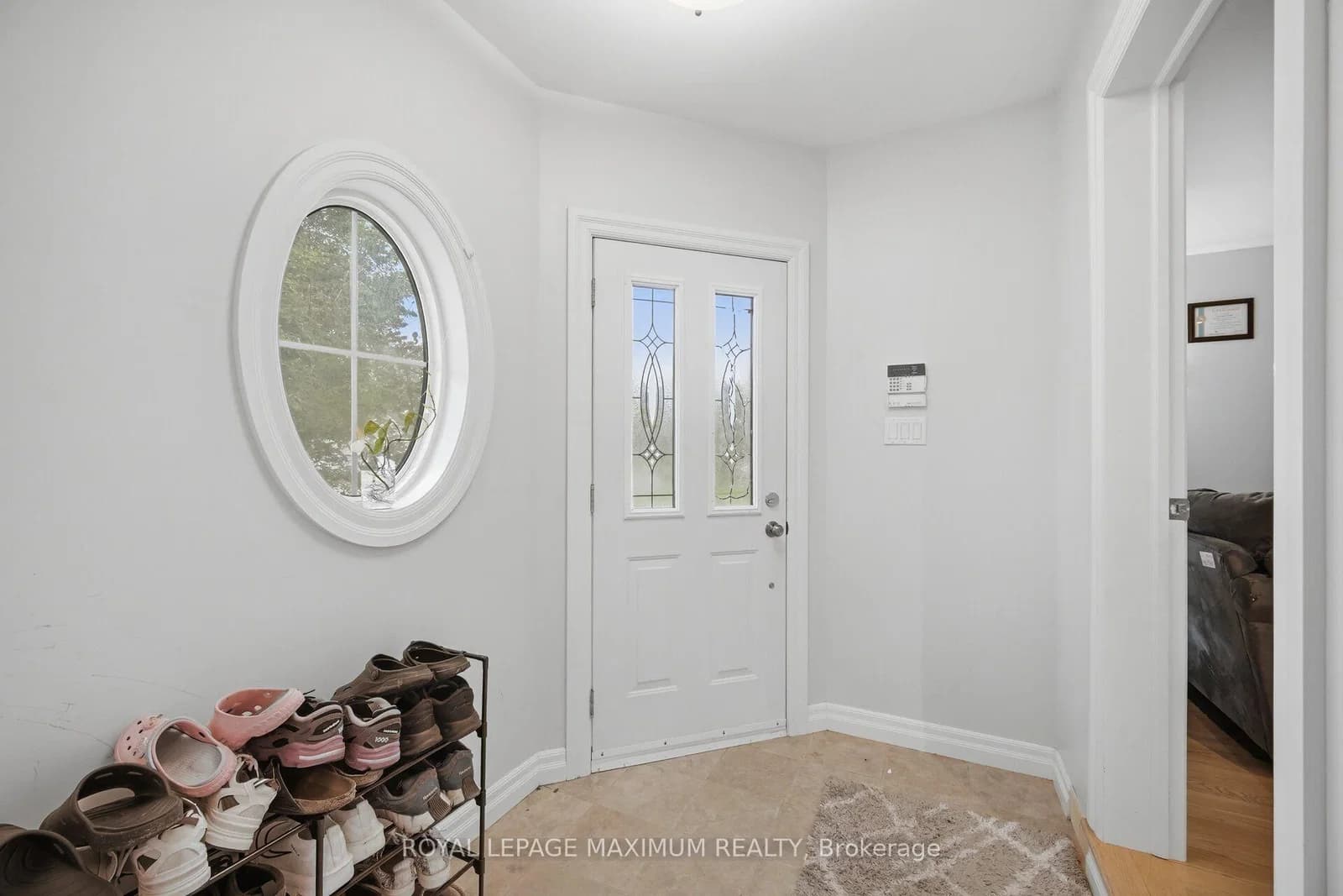 Wallasey Avenue in Toronto · Humberlea-Pelmo Park W5 — photo 3