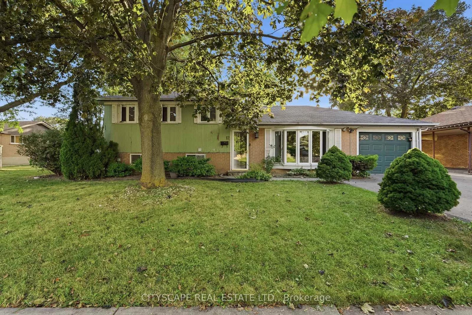 Photo of Vanderbrent Crescent in Toronto · Willowridge-Martingrove-Richview