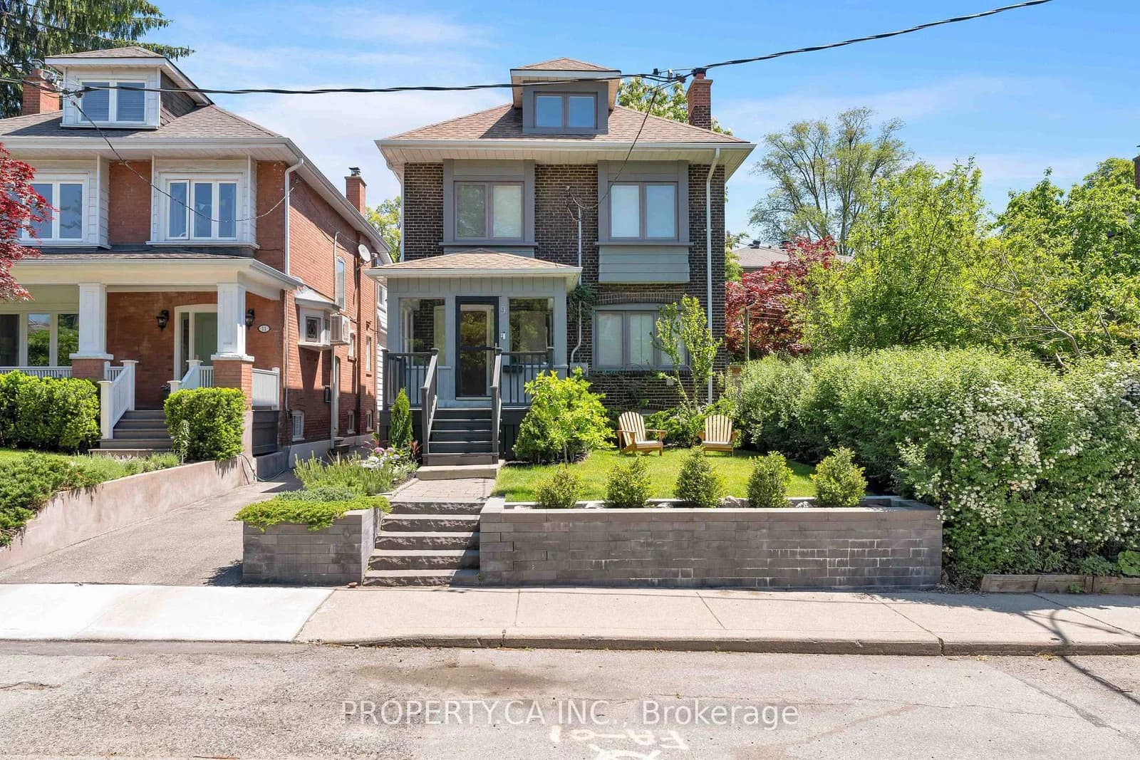 Fairview Avenue in Toronto · High Park North