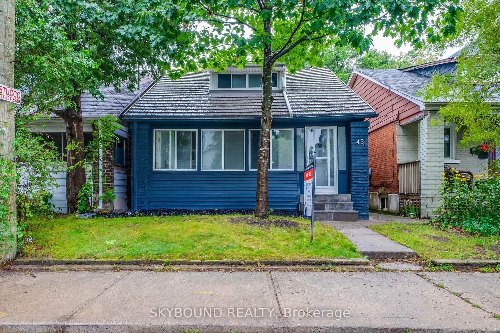 Photo of Craydon Avenue in Toronto · Mount Dennis