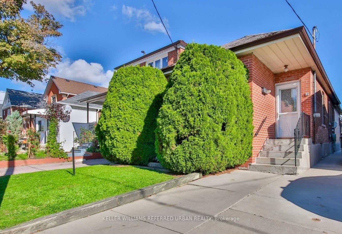 Photo of Teston Boulevard in Toronto · Rockcliffe-Smythe