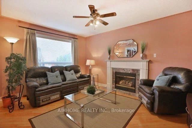 Grovehill Road in Oakville · River Oaks — photo 3