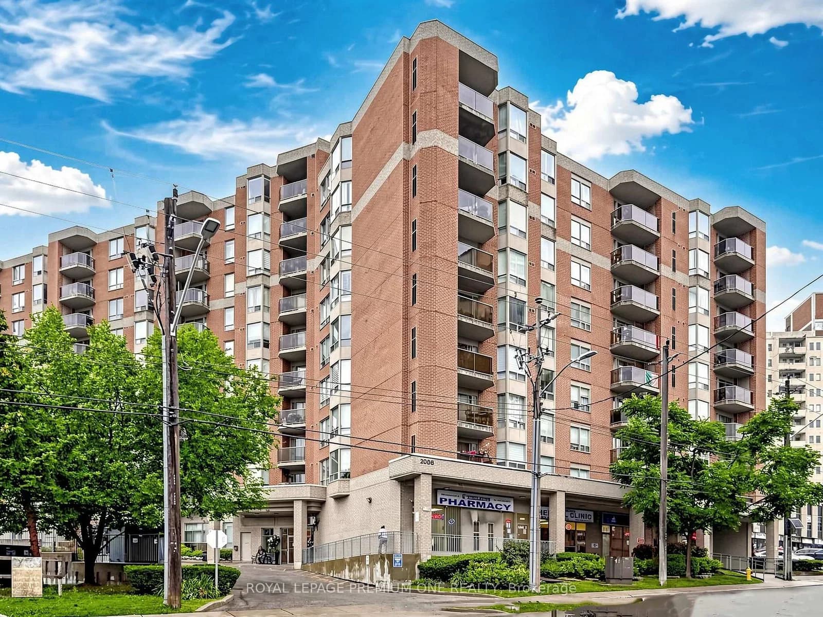 Photo of Lawrence Avenue in Toronto · Weston