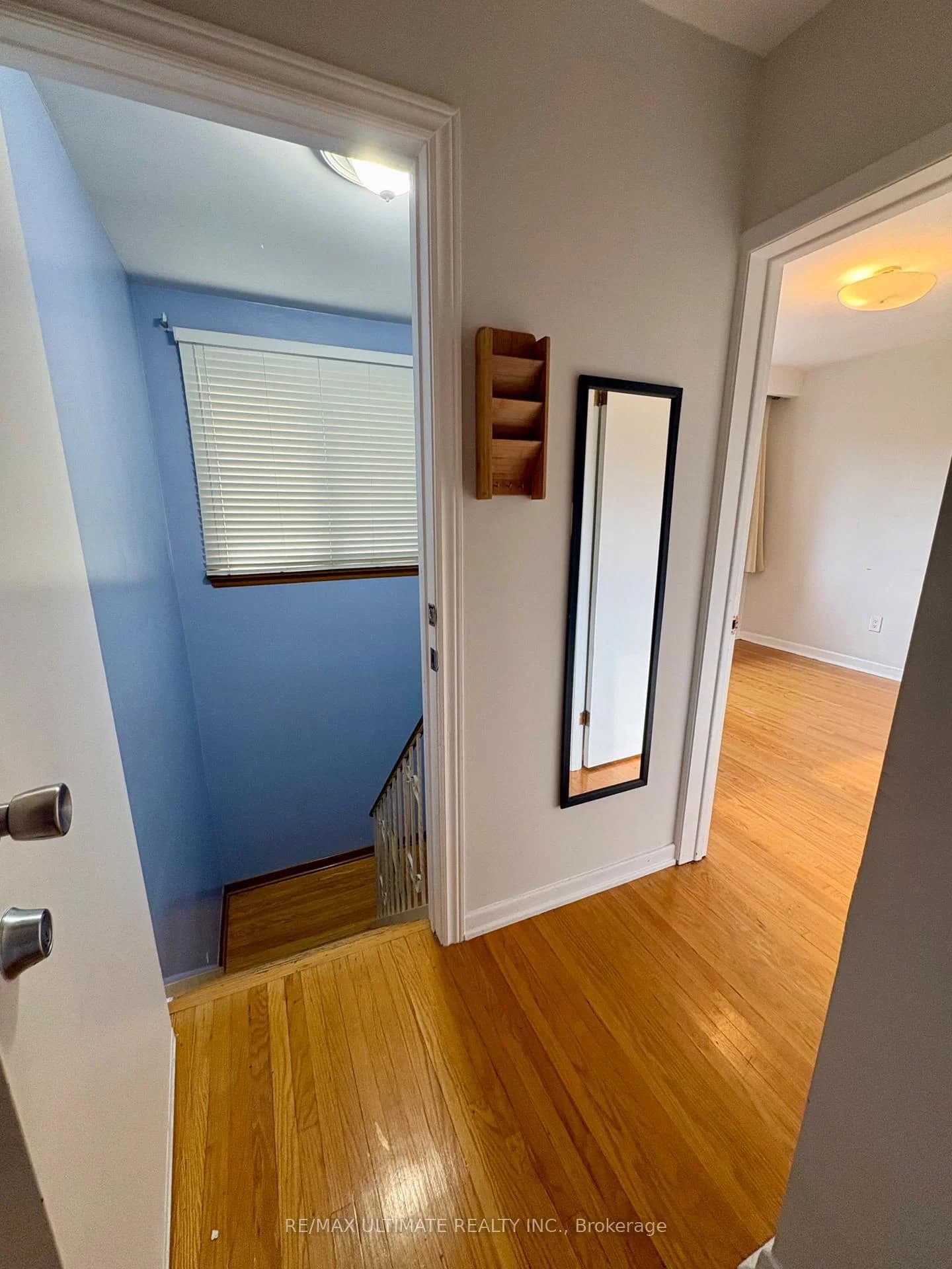 Harvie Avenue Floor in Toronto · Caledonia-Fairbank — photo 2