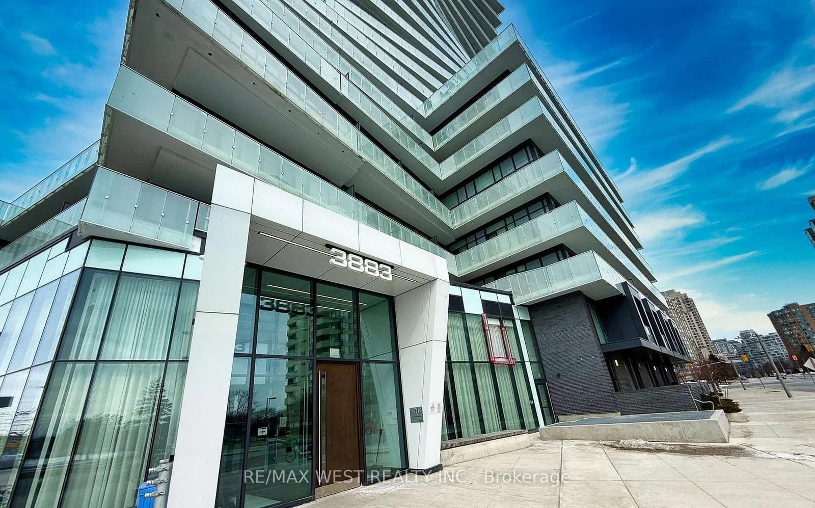 Quartz Road in Mississauga · City Centre — photo 2