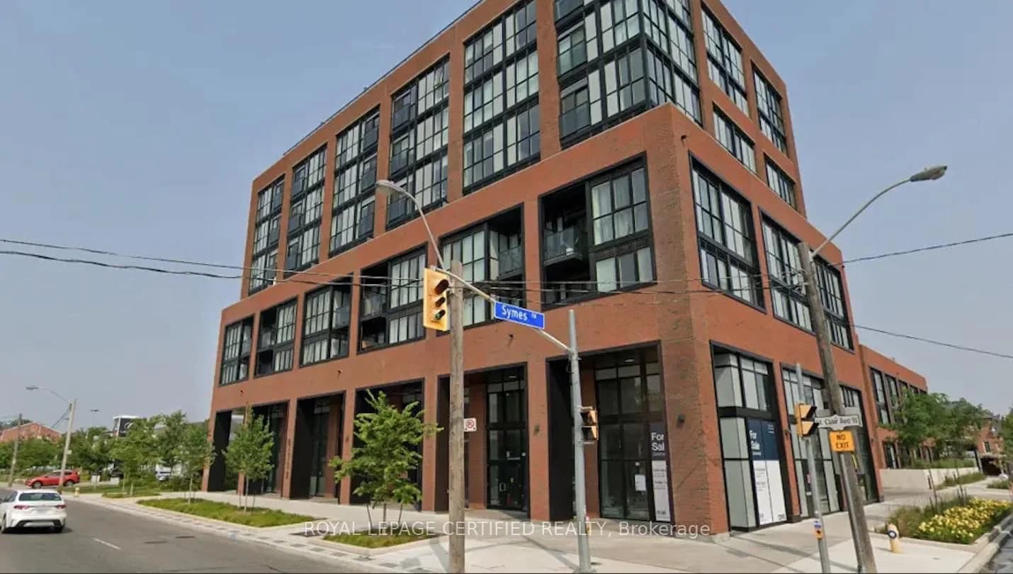 Photo of St. Clair Avenue in Toronto · Junction Area