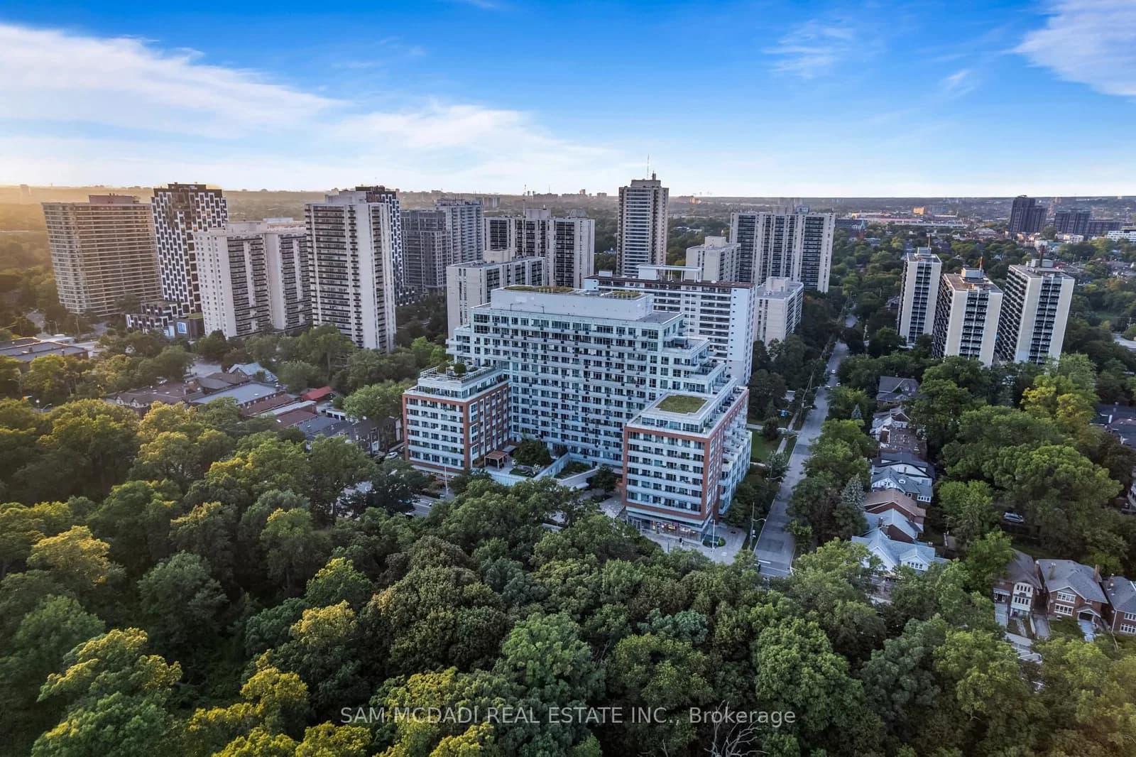 Bloor Street in Toronto · High Park North — photo 2